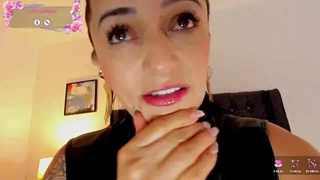 Skay Hot online show from 01.26.25