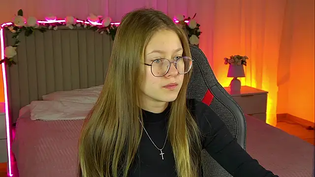 EveMundie online show from 11.03.25