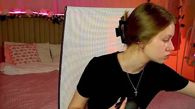 EveMundie online show from 03.04.26