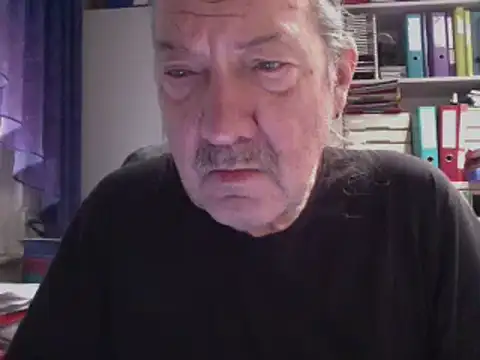 HMStraps01 online show from 02.12.25