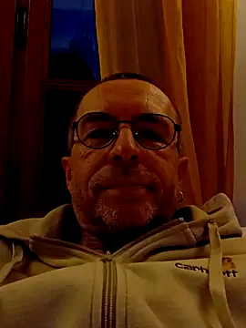 Snapshot of Xavspank2 chatting on 02.08.26 Xavspank2 online show from 02.08.26