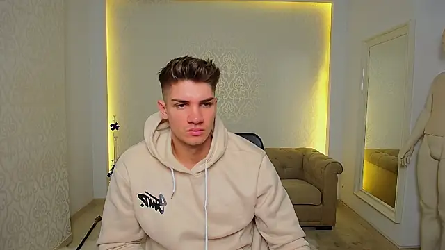 MaxKaiden online show from 11.09.25