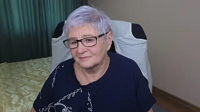 Sandra Snowflake online show from 02.15.25