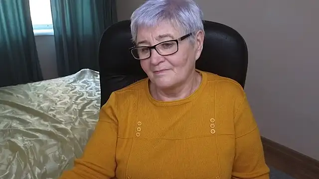 Sandra Snowflake online show from 02.16.25