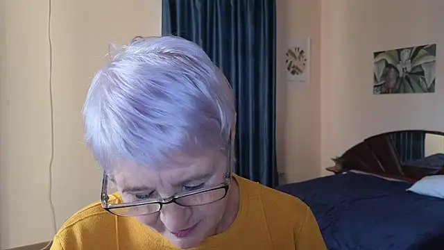 Sandra Snowflake online show from 11.20.25