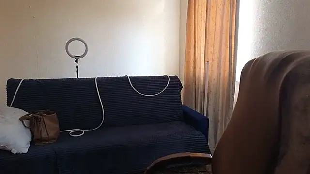 Sandra Snowflake online show from 04.15.26