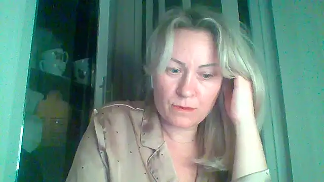 Snapshot of Mary888x chatting on 02.22.25 Mary888x online show from 02.22.25