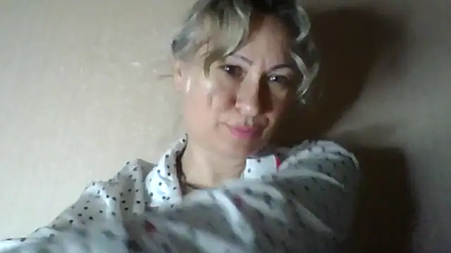 Snapshot of Mary888x chatting on 06.12.26 Mary888x online show from 06.12.26