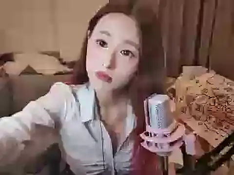 Snapshot of AJ-bebe chatting on 02.17.25 AJ-bebe online show from 02.17.25