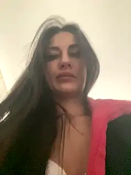 Snapshot of Veronicavirus chatting on 12.17.25 Veronicavirus online show from 12.17.25