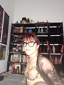 MirianaB online show from 12.16.25