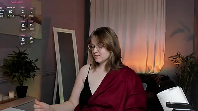 Snapshot of Rada_Woods chatting on 11.09.25 Rada Woods online show from 11.09.25