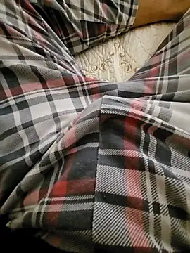 Snapshot of skiciyunis chatting on 03.18.25 skiciyunis online show from 03.18.25