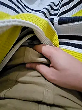 Snapshot of skiciyunis chatting on 09.21.25 skiciyunis online show from 09.21.25