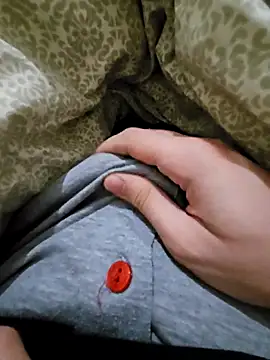 Snapshot of skiciyunis chatting on 10.08.25 skiciyunis online show from 10.08.25