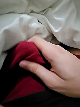 Snapshot of skiciyunis chatting on 10.20.25 skiciyunis online show from 10.20.25