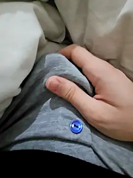 Snapshot of skiciyunis chatting on 10.30.25 skiciyunis online show from 10.30.25