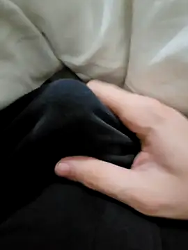 Snapshot of skiciyunis chatting on 11.04.25 skiciyunis online show from 11.04.25