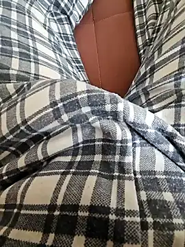 Snapshot of skiciyunis chatting on 12.15.25 skiciyunis online show from 12.15.25