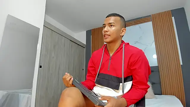 Rafa2004Cruz online show from 03.17.25