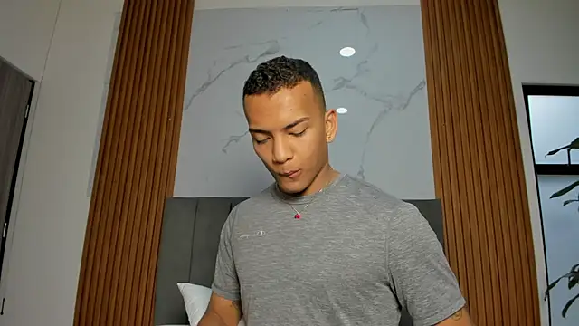 Rafa2004Cruz online show from 10.17.25