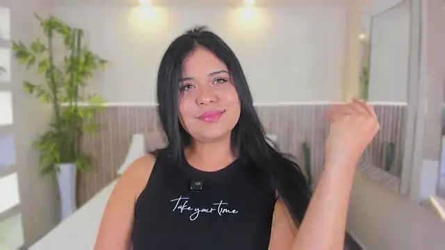 Snapshot of GeorginaReyes chatting on 04.27.26 GeorginaReyes online show from 04.27.26