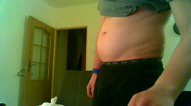 Snapshot of VickyDevilEU chatting on 01.27.25 VickyDevilEU online show from 01.27.25