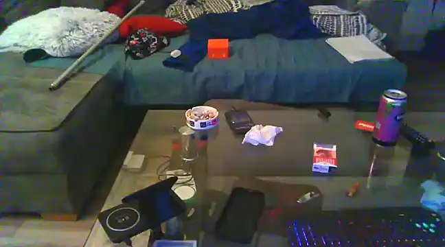 Snapshot of VickyDevilEU chatting on 03.13.25 VickyDevilEU online show from 03.13.25