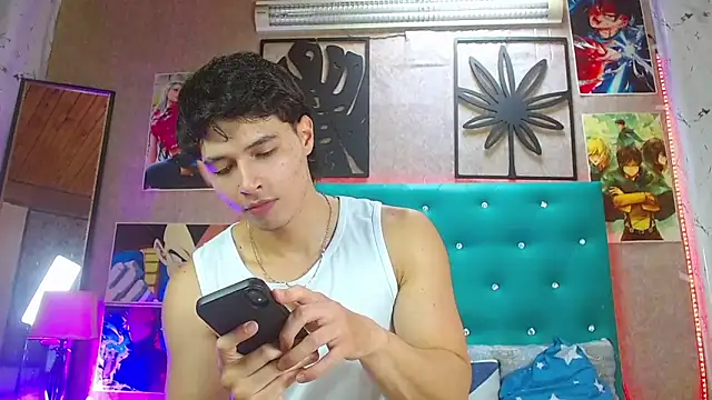 LiamAndrewzz online show from 10.30.25