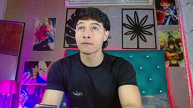 LiamAndrewzz online show from 04.12.26