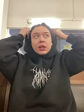 AlishaPrettyBlade online show from 02.17.25