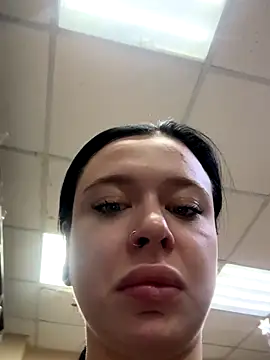 AlishaPrettyBlade online show from 09.28.25