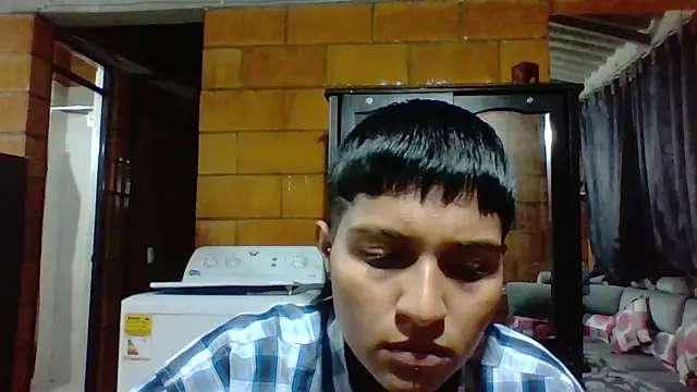 cora-gunn online show from 03.18.25