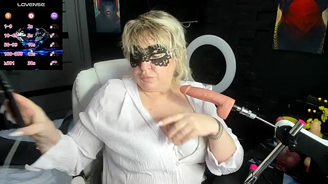 Snapshot of LaylaLayla7 chatting on 02.22.26 LaylaLayla7 online show from 02.22.26