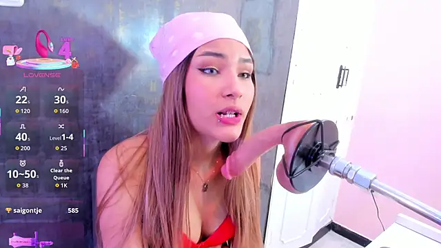 Snapshot of jess_ackerman chatting on 11.01.25 jess ackerman online show from 11.01.25