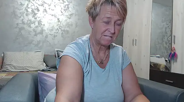 RosesandLillies online show from 02.05.25