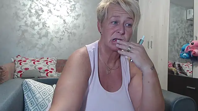 RosesandLillies online show from 09.26.25