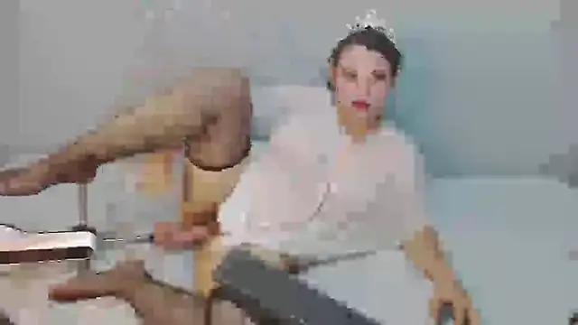 Snapshot of kattyloveless chatting on 10.08.25 kattyloveless online show from 10.08.25