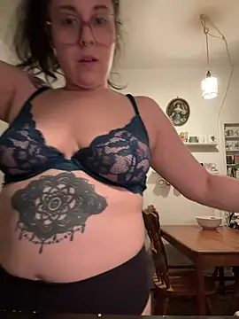 Rosiee69  online show from 03.18.25