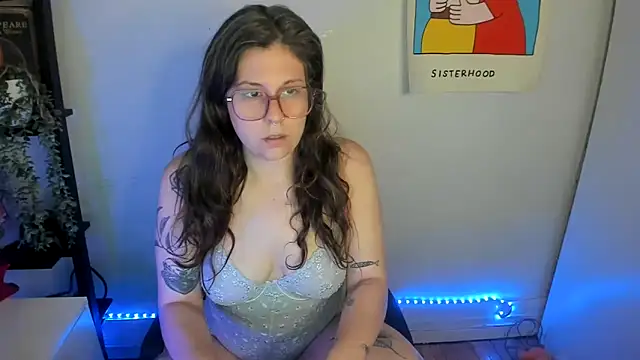 Rosiee69  online show from 04.25.26