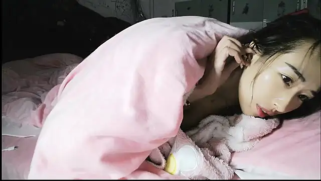 hebe-02 online show from 11.10.25