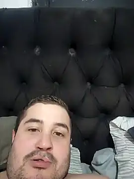 Snapshot of agyme chatting on 02.25.25 agyme online show from 02.25.25