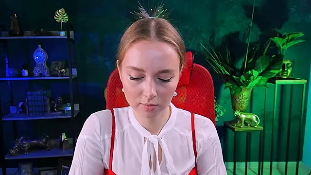 JenniferGraces online show from 02.18.25