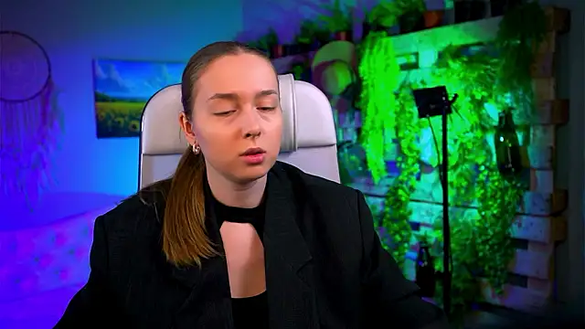 JenniferGraces online show from 02.12.26