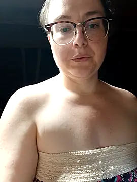 HTXBELLE online show from 09.24.25