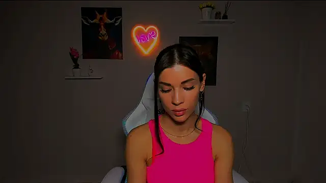 Snapshot of KetiWils chatting on 03.09.25 KetiWils online show from 03.09.25