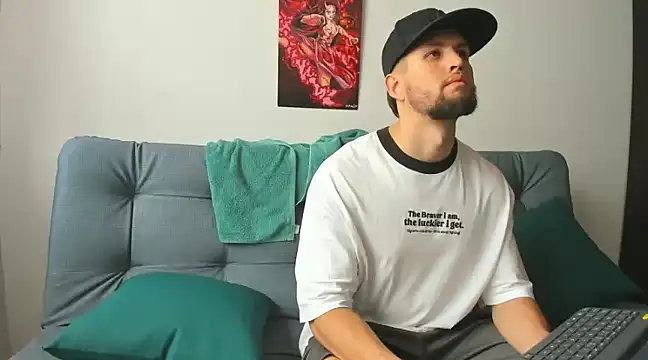 Snapshot of bastianwatson10 chatting on 03.21.25 bastianwatson10 online show from 03.21.25