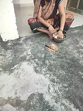 Snapshot of indian_couple4 chatting on 09.21.25 indian couple4 online show from 09.21.25