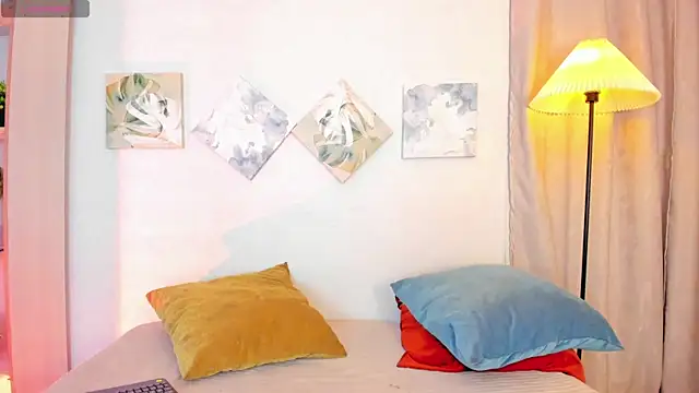 iiangel  online show from 12.14.25