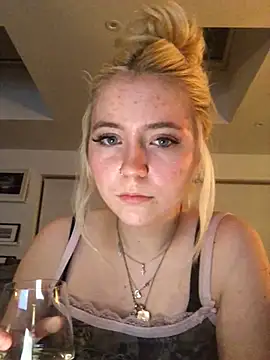 Blondie Sofia Essexbabe online show from 03.21.25